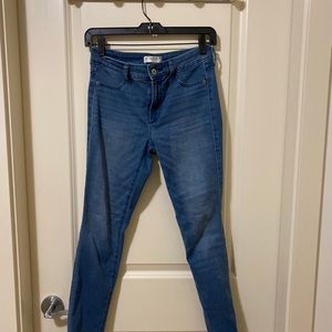 Abercrombie & Fitch Jeans - Abercrombie and Fitch jegging size 27 Abercrombie & Fitch Jeans - Abercrombie and Fitch jegging size 27